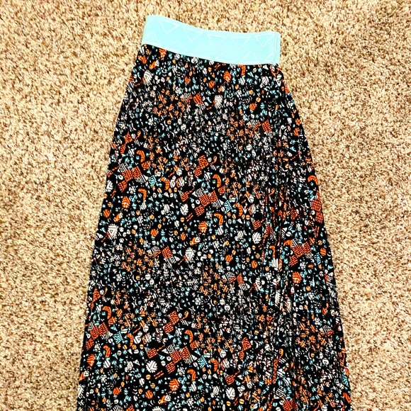LuLaRoe Geometric Pleated Jill Skirt